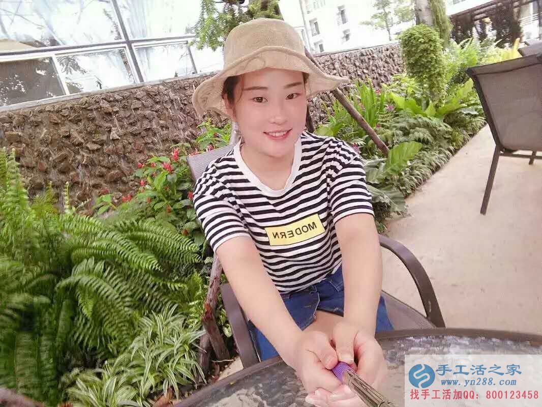 女性创业的带头人!山东聊城莘县李女士加盟手工活之家村代理 女性创业的带头人!山东聊城莘县李女士加盟手工活之家村代理