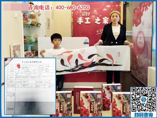 宝妈如何在家赚钱？河北沧州张女士带着孩子来手工之家找活做(图1)