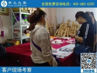 拎着励志珠珠绣去送礼，河北沧州白女士给娘家人带来就业增收的好项目