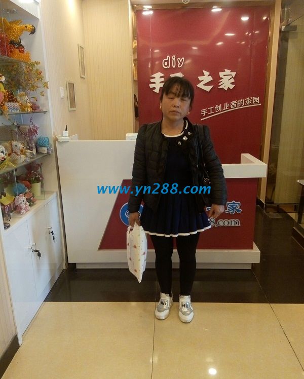河南清丰失业人员宋女士来到手工活之家找到工作(图1)