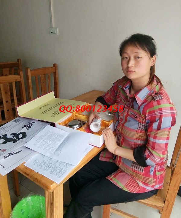 湖北十堰农家菜馆老板娘李女士业余时间做手工活珠绣加工赚外快 湖北十堰农家菜馆老板娘李女士业余时间做手工活珠绣加工赚外快(图1)