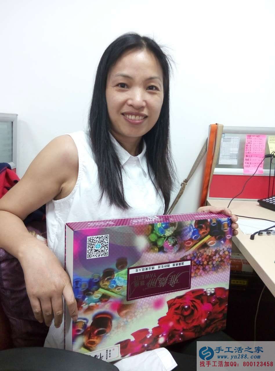 广东职业女性业余时间做手工活,增加收入又培养爱好 广东职业女性业余时间做手工活,增加收入又培养爱好