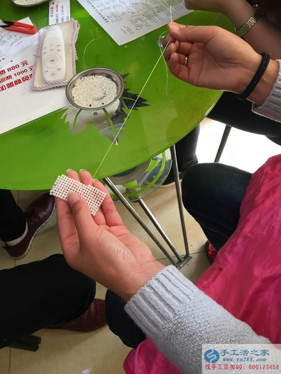 河南濮阳张女士在家带孩子之余想找点手工活做挣个零花钱 河南濮阳张女士在家带孩子之余想找点手工活做挣个零花钱