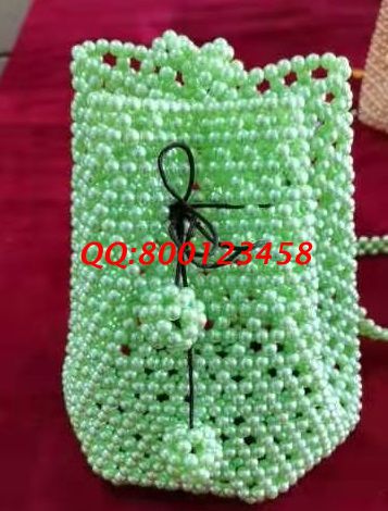 2月4日，把手工活拿回家做，服务完善的手工之家是大家的选择，珠绣纯手工珠包实拍