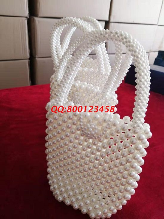 2月4日，把手工活拿回家做，服务完善的手工之家是大家的选择，珠绣纯手工珠包实拍