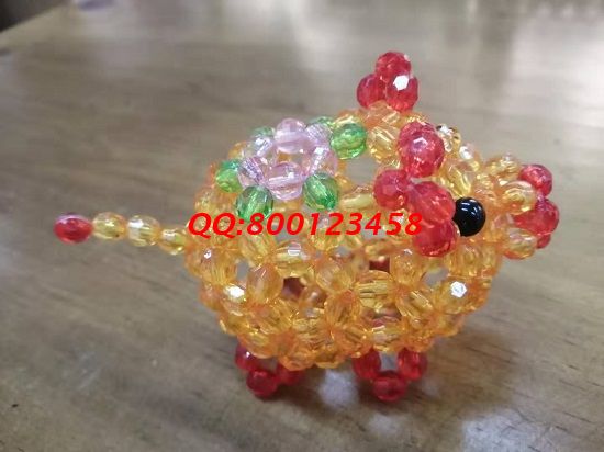 1月21日，可以寄到家做的手工活，在家做手工活挣钱，手工之家的珠绣串珠手工活外发加工项目可信可靠，图为励志珠珠绣串珠成品实拍
