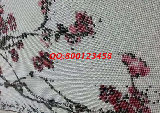 8月31日，可以寄到家做的手工活，想在家做手工活挣钱，越来越多人选择十多年的老企业手工之家，图为励志珠珠绣成品细节实拍