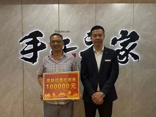 一次奖金100000元，做珠绣非遗手工，我骄傲！--- ---记湖南湘西代理周总在手工之家领取奖金
