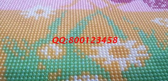 9月22日，居家利用闲散时间就业和创业，手工之家的手工活外发加工项目让大家梦想成真，图为励志珠珠绣成品细节实拍