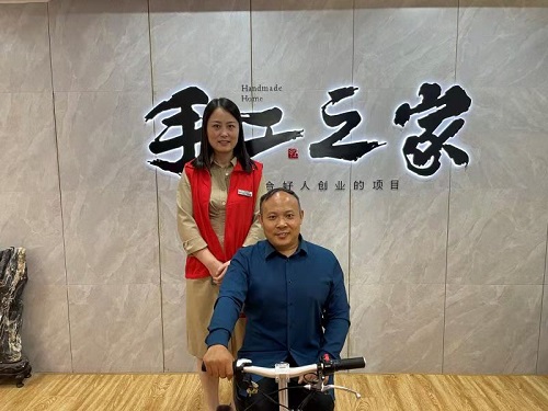 10月7日，正规可靠，拿回家做的手工活，可以寄到家做的手工活代理加工项目，就选这里，图为手工之家优秀绣娘培训会剪影