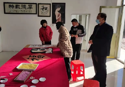 让农民农闲时有份收入，他们这样去做了 --- --- 记手工之家与邯郸邱县某村合作的手工培训室落地