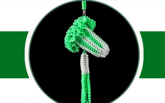 5月24日，可以在家做的手工活，可靠的手工活外发，做手工之家的珠绣手工活，收入怎么样？图为励志珠珠绣串珠手工产品剪影