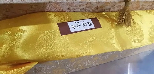 6月12日，拿回家做的手工活大批，可靠的手工活外发，不管什么合作方式，在手工之家都没有后顾之忧，图为励志珠珠绣手工成品外包装剪影