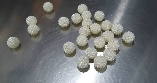 11月24日，带回家做的手工项目，居家灵活就业的好副业，手工之家坚持事业和方向很正确，图为励志珠珠绣串珠手工材料剪影