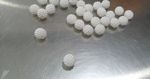 11月24日，带回家做的手工项目，居家灵活就业的好副业，手工之家坚持事业和方向很正确，图为励志珠珠绣串珠手工材料剪影