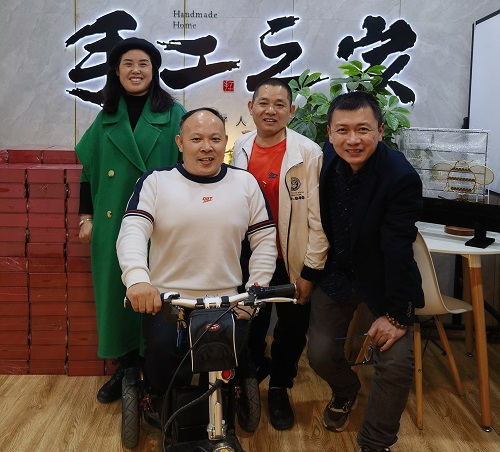 携手搭舞台，手工助就业 —— 记长沙市温馨助残公益服务中心领导莅临手工之家