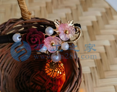 5月22日，家里干的手工活兼职，纯手工加工项目，手工之家外发加工、成品销售等都对外合作，图为励志珠珠绣串珠手工绣珠剪影