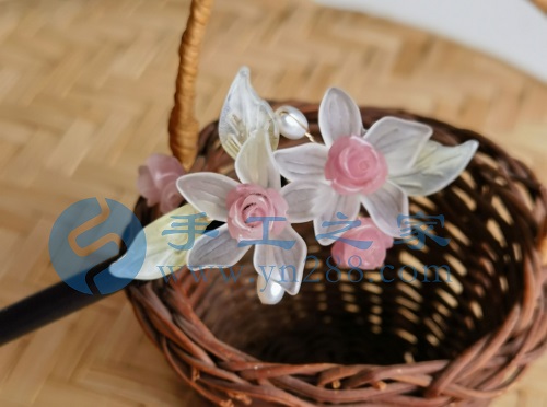 5月22日，家里干的手工活兼职，纯手工加工项目，手工之家外发加工、成品销售等都对外合作，图为励志珠珠绣串珠手工绣珠剪影