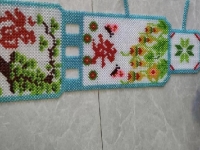 2月24日，带回家做的手工项目，灵活就业串珠手工，手工之家对合作人员始终是以诚相待，图为励志珠珠绣串珠手工产品剪影
