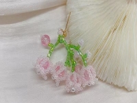 9月19日，兼职手工外发加工在家可做，微创业做手工工作室，灵活就业、小成本创业，手工之家的纯手工是大家都喜欢的，图为串珠米珠绣手工产品剪影