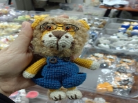 1月18日， 外发手工接单平台，手工兼职副业创业，开手工加工厂或做手工工作室低成本创业，在手工之家，多种业务都挣钱，图为钩织纯手工产品剪影