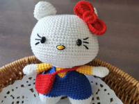 3月22日，兼职手工可以带回家做，在家里开手工加工厂挣钱，轻资产创业开手工工作室，与手工之家合作，多付出就有好收入，图为钩织纯手工产品剪影