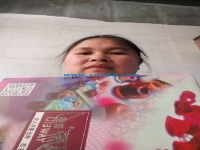 河南开封装饰公司清洁工陈大姐业余时间做手工活珠绣加工