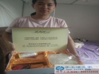 护士也做手工活：广东揭阳蔡女士业余时间做手工活珠绣兼职增加收入