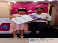河南鲁山县吴女士父女二人来到手工活之家欲加盟代理组织人做手工活