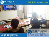 村里女人赚钱的方法：四川泸州市李女士选择手工活外发加工