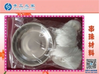老人也可以做的简单手工活：山西晋中市张大妈选择手工之家串珠绣