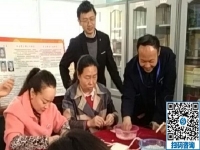 走进社区,让珠绣手工成为大家脱贫致富的一件法宝!----记手工之家走进社区培训串珠手工活动
