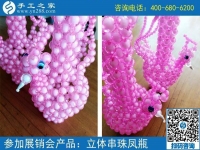 适合老人做的手工活，河南郑州李阿姨选择手工之家串珠子