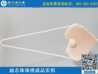 3月11日，正规手工活外发回收，手工活赚钱，就要好好做这个外发手工活，手工之家励志珠珠绣包成品实拍